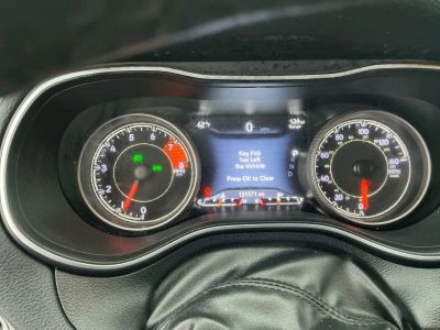 2019 Jeep Cherokee — photo 10 view