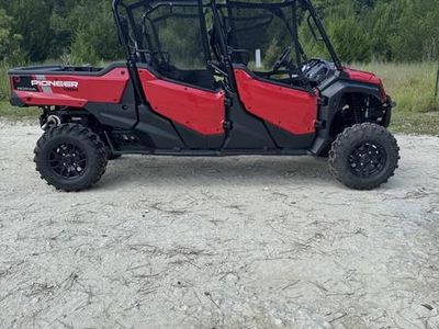 2025 Honda Pioneer 1000-6 Deluxe Crew - Photo 7