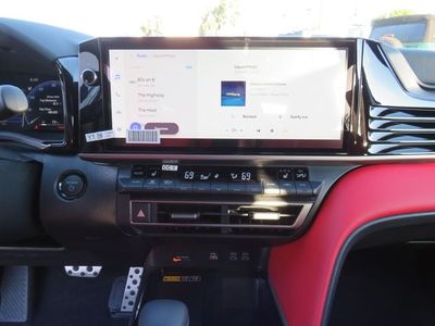 2026 Toyota Camry - Photo 24