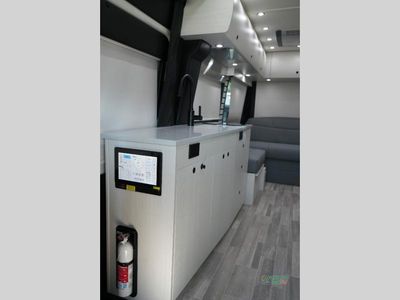 2025 Pleasure-Way Plateau - Photo 21