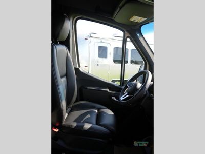 2025 Pleasure-Way Plateau - Photo 15
