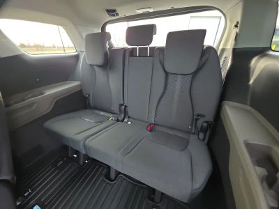 2026 Kia Carnival — photo 24 view