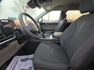 2026 Kia Carnival — photo 9 view