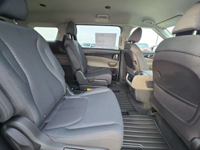2026 Kia Carnival — photo 14 view