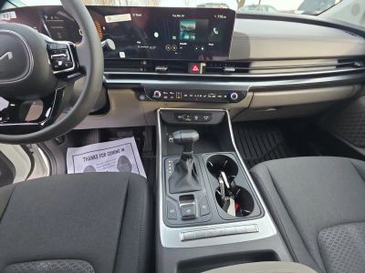 2026 Kia Carnival — photo 13 view