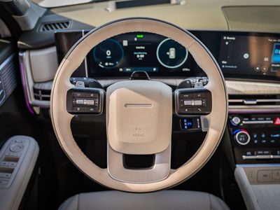 2025 Hyundai Santa Fe - Photo 35