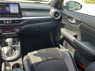 2023 Kia Forte — photo 19 view