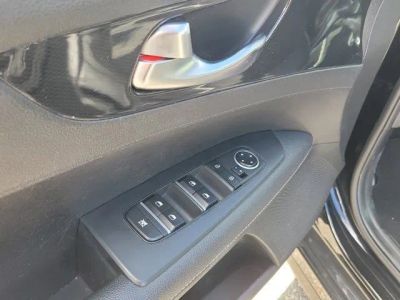 2023 Kia Forte — photo 20 view