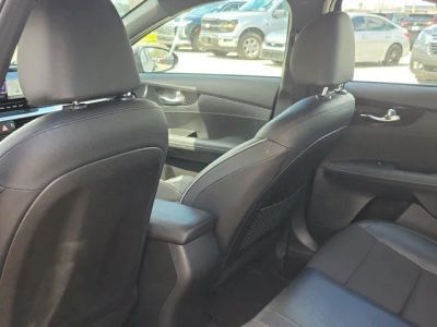 2023 Kia Forte — photo 14 view