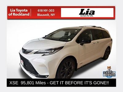 2021 Toyota Sienna XSE - Photo 2