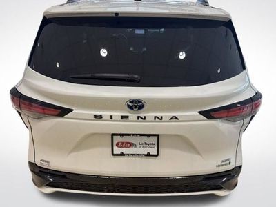 2021 Toyota Sienna XSE - Photo 5
