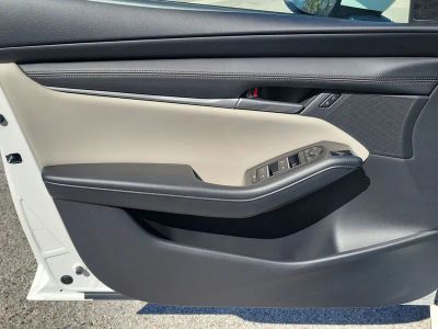 2026 Mazda Mazda3 — photo 16 view