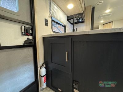 2025 Prime Time RV Avenger - Photo 9