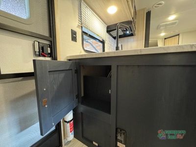 2025 Prime Time RV Avenger - Photo 10