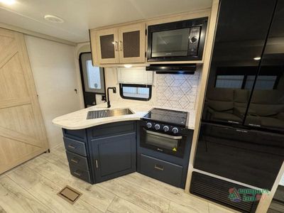 2025 Prime Time RV Avenger - Photo 17