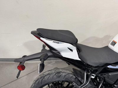 2026 CFMOTO 300SS - Photo 12