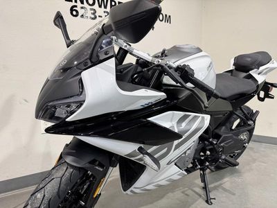 2026 CFMOTO 300SS - Photo 10