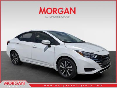 2025 Nissan Versa 1.6 SR in White — front three-quarter view
