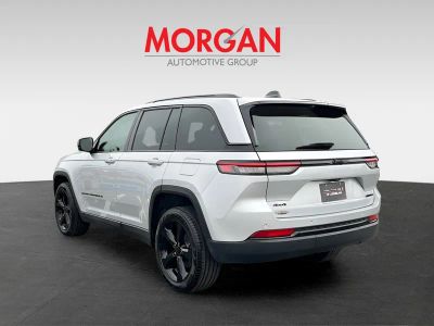 2025 Jeep Grand Cherokee — detail view