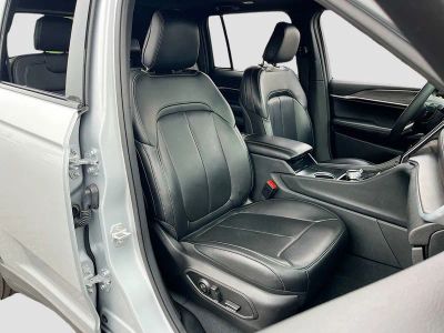 2025 Jeep Grand Cherokee — photo 28 view