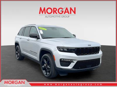 2025 Jeep Grand Cherokee Limited in Silver — front three-quarter view