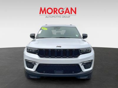 2025 Jeep Grand Cherokee — side profile view