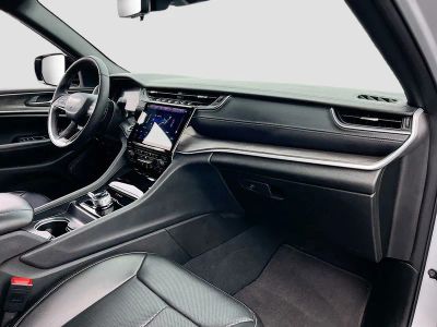 2025 Jeep Grand Cherokee — photo 29 view