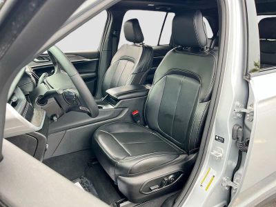 2025 Jeep Grand Cherokee — photo 21 view