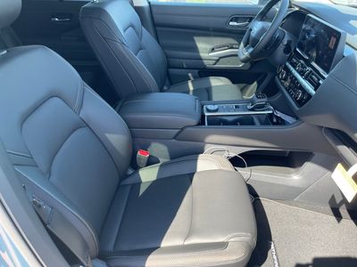 2026 Nissan Pathfinder — photo 22 view