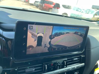 2026 Nissan Pathfinder — photo 12 view