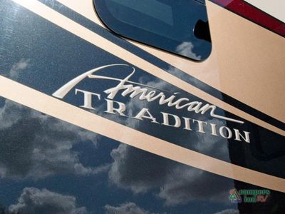 2015 Fleetwood RV American Tradition - Photo 5
