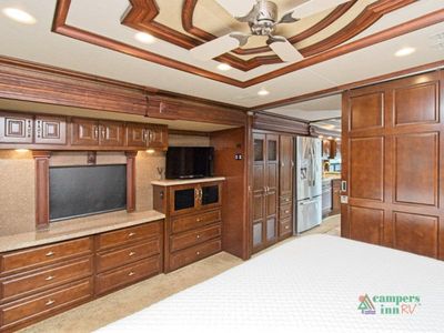 2015 Fleetwood RV American Tradition - Photo 23