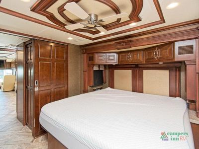 2015 Fleetwood RV American Tradition - Photo 22
