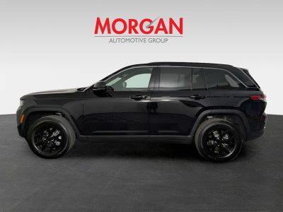 2026 Jeep Grand Cherokee — photo 9 view