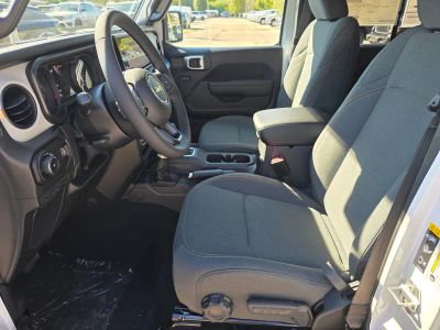 2026 Jeep Wrangler — photo 12 view