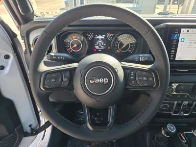 2026 Jeep Wrangler — photo 16 view