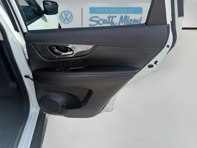 2020 Nissan Rogue — photo 30 view