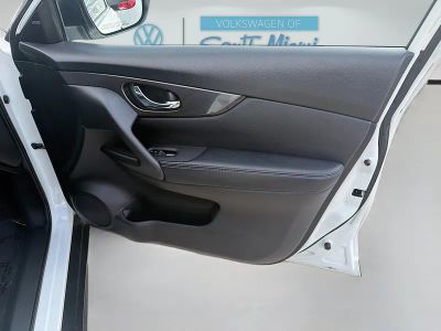 2020 Nissan Rogue — photo 33 view