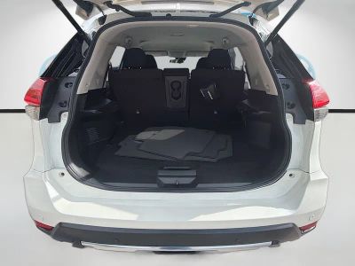 2020 Nissan Rogue — photo 26 view