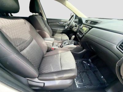 2020 Nissan Rogue — photo 31 view