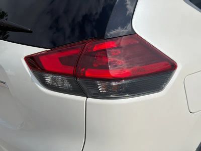 2020 Nissan Rogue — photo 27 view