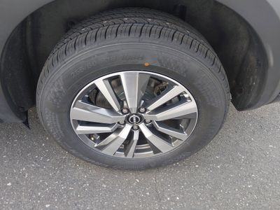 2025 Nissan Pathfinder — photo 10 view