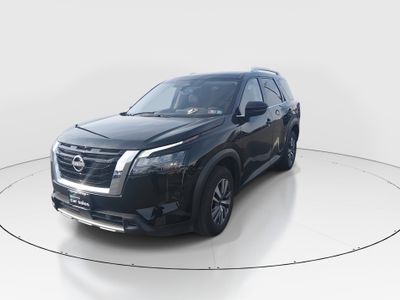 2025 Nissan Pathfinder — rear three-quarter view
