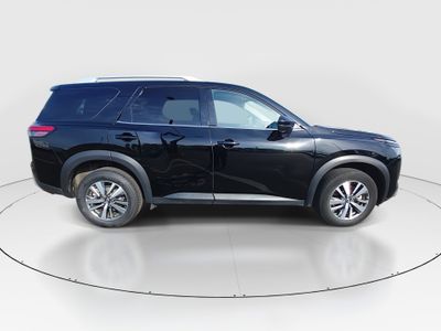2025 Nissan Pathfinder — photo 8 view