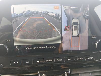 2025 Nissan Pathfinder — photo 16 view
