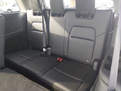 2025 Nissan Pathfinder — photo 18 view