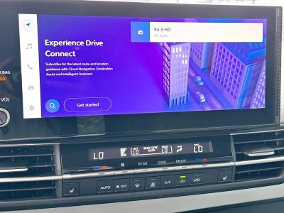 2025 Toyota Sienna — photo 32 view