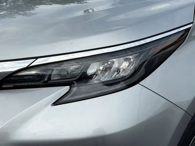 2025 Toyota Sienna — photo 9 view