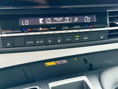 2025 Toyota Sienna — photo 34 view