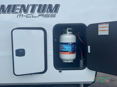 2026 Grand Design Momentum M-Class - Photo 19